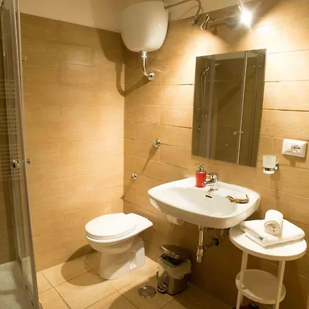 Oda ve Kahvaltı La Galleria Napoli