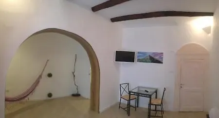 Oda ve Kahvaltı La Galleria