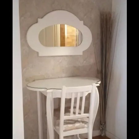 La Galleria Bed and Breakfast 4*